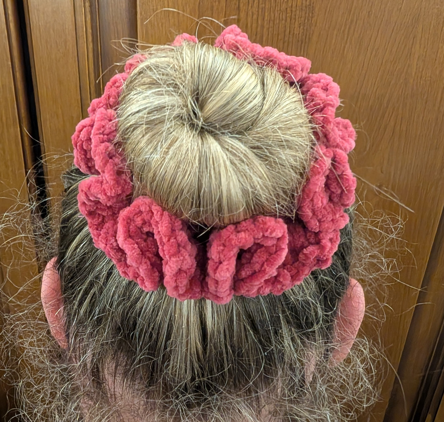 Raspberry scrunchie